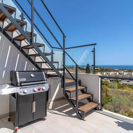 Luxuria Private Pool Villa