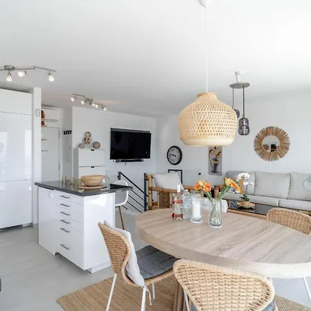 Luxuria Private Pool