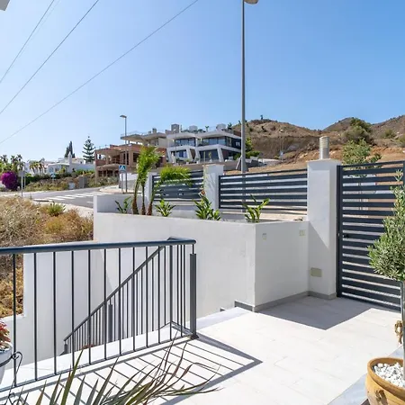 Luxuria Private Pool Villa