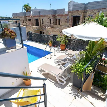 Luxuria Private Pool Villa *