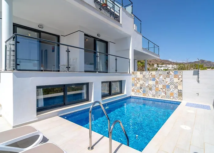 Luxuria Private Pool Nerja