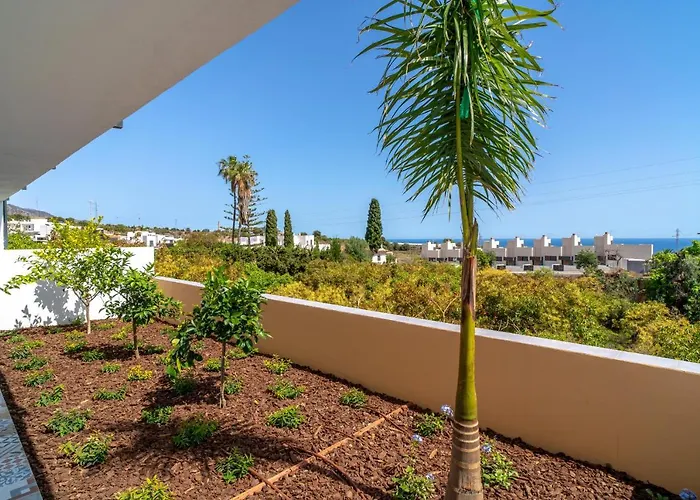 Luxuria Private Pool