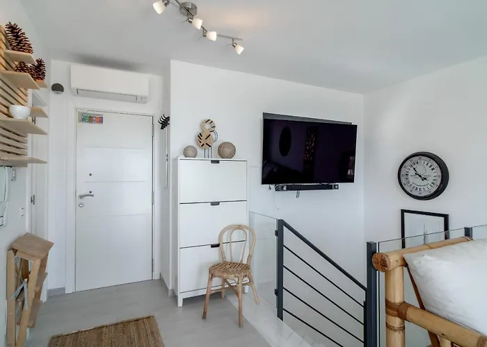 Luxuria Private Pool Vila *