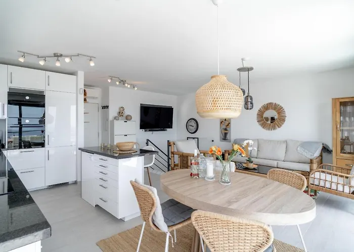 Luxuria Private Pool