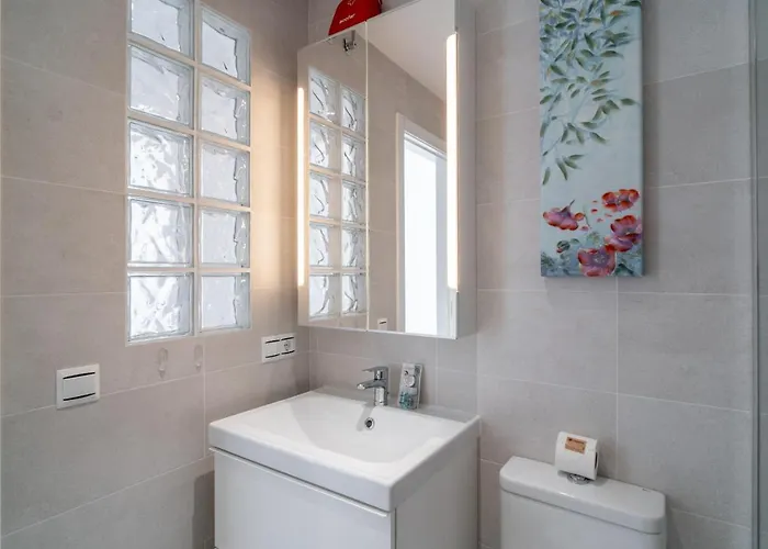 Luxuria Private Pool